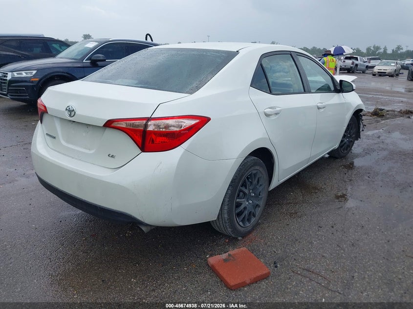 2018 Toyota Corolla Le VIN: 5YFBURHE8JP746852 Lot: 45674938
