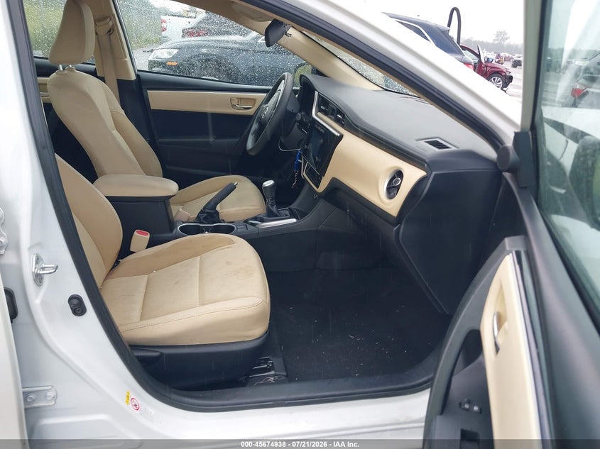 2018 Toyota Corolla Le VIN: 5YFBURHE8JP746852 Lot: 45674938