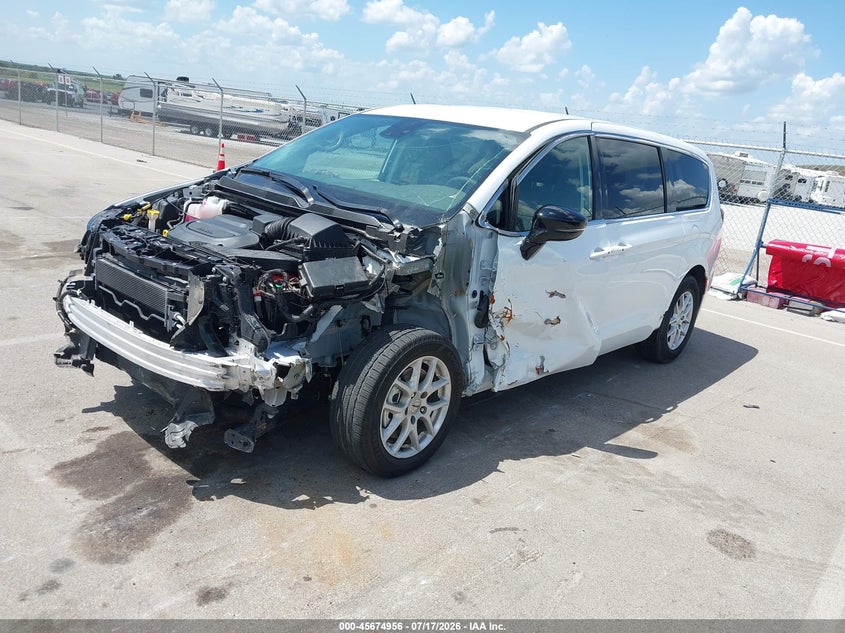 2C4RC1BG4RR126797 2024 Chrysler Pacifica Touring L photo 1