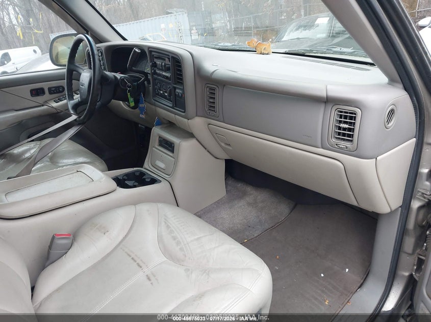 2000 GMC YUKON auction photo 5