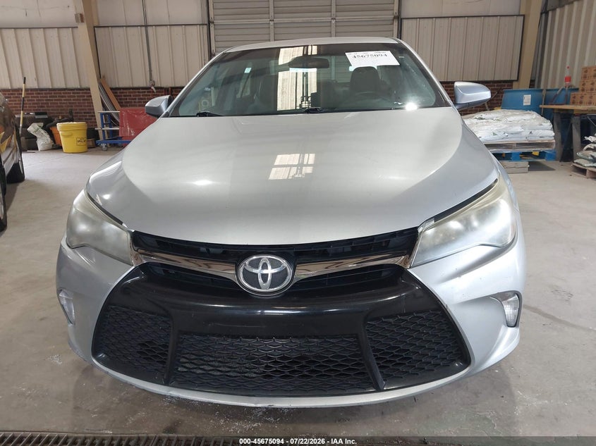 TOYOTA CAMRY - zdjęcie 13