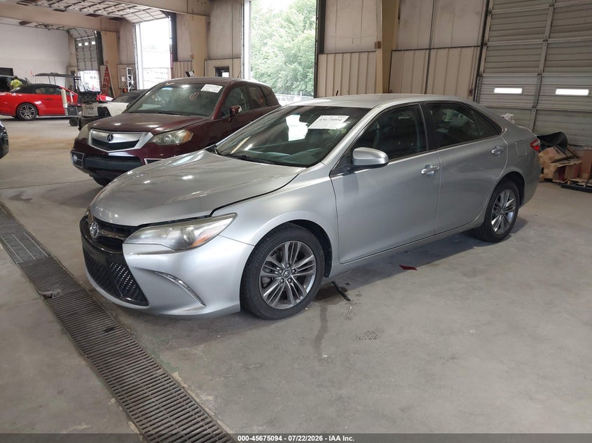 TOYOTA CAMRY - zdjęcie 2