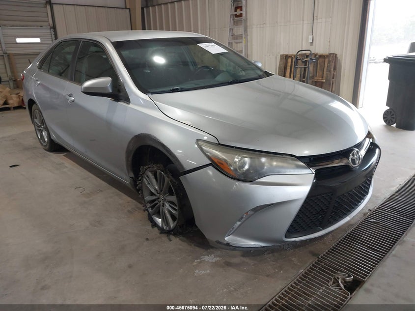 TOYOTA CAMRY - zdjęcie 6