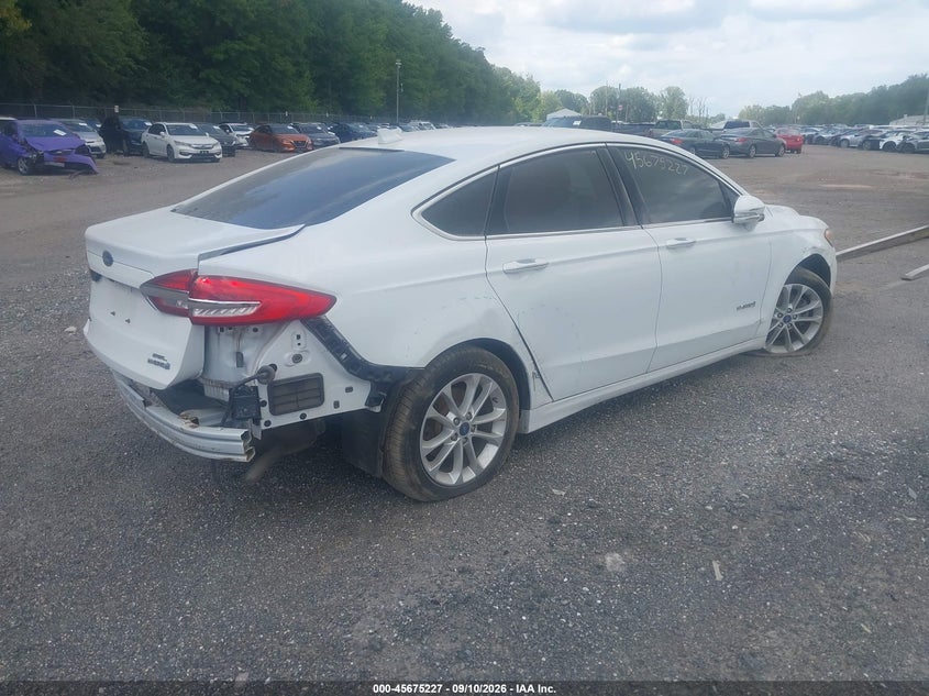 2019 FORD FUSION HYBRID auction photo 4