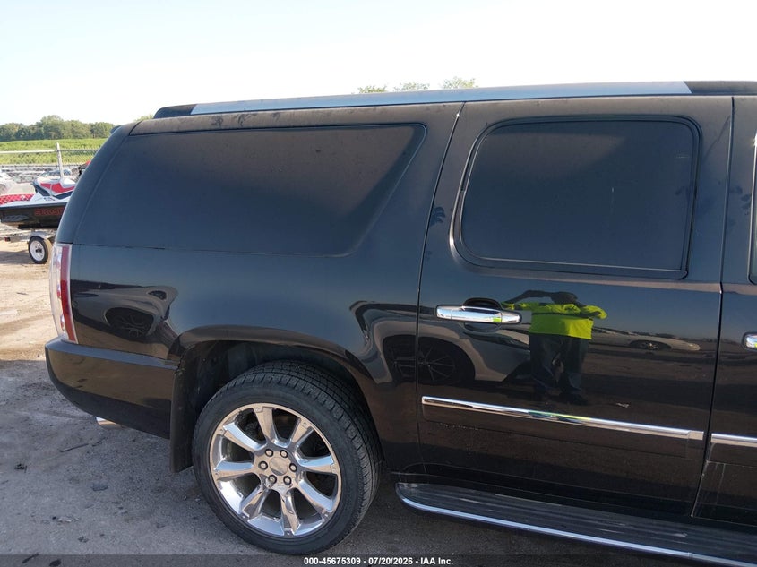 2013 GMC Yukon Xl 1500 Denali VIN: 1GKS2MEF4DR302193 Lot: 45675309