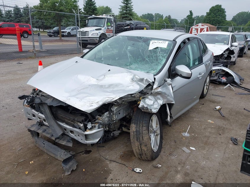 Vin: 1fadp3f23jl288724, lot: 46173922, ford focus se 20182