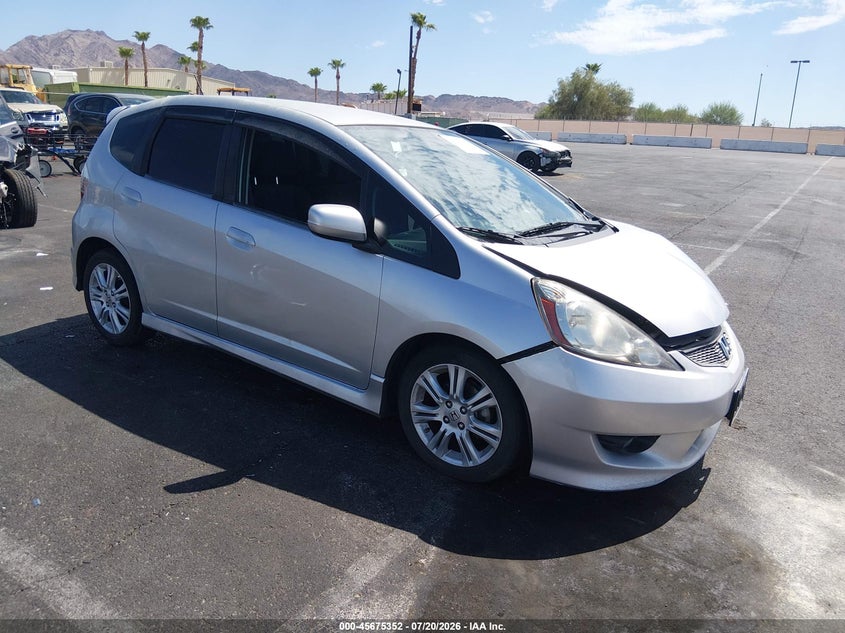 2011 Honda Fit Sport VIN: JHMGE8H52BS003518 Lot: 45675352