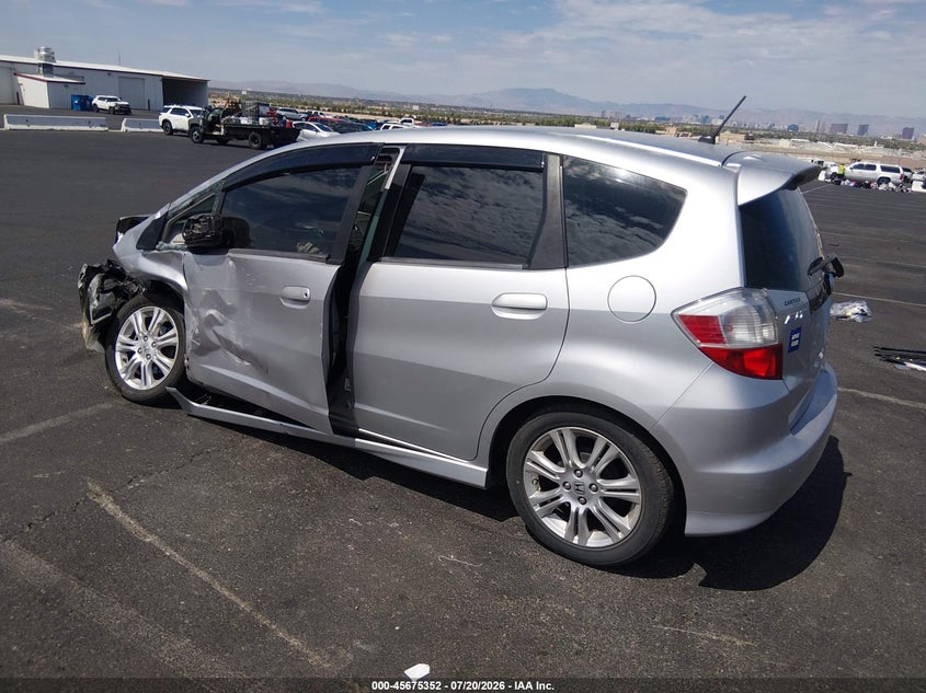 2011 Honda Fit Sport VIN: JHMGE8H52BS003518 Lot: 45675352