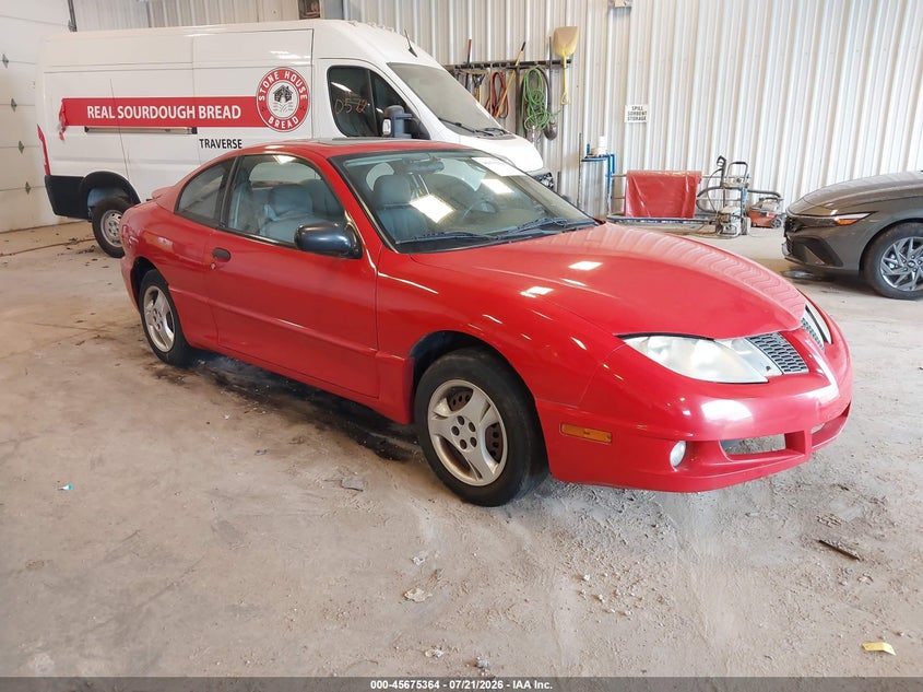 2005 PONTIAC SUNFIRE auction photo 1