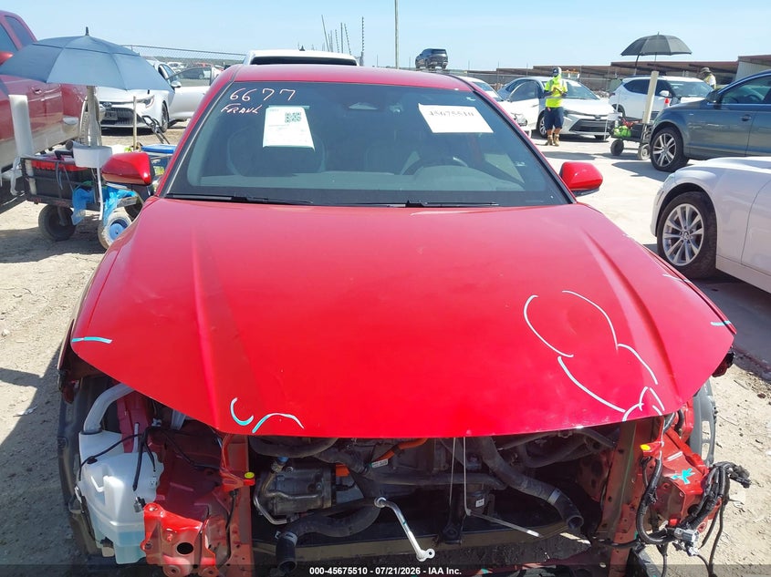 TOYOTA CAMRY - zdjęcie 12