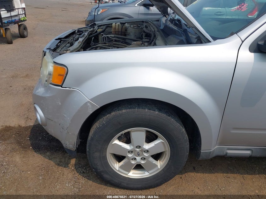 2012 FORD ESCAPE auction photo 6