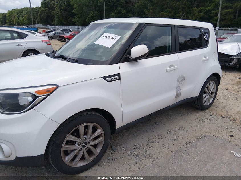 2017 Kia Soul + VIN: KNDJP3A56H7412812 Lot: 45675561