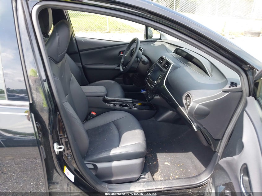 2022 TOYOTA PRIUS auction photo 5
