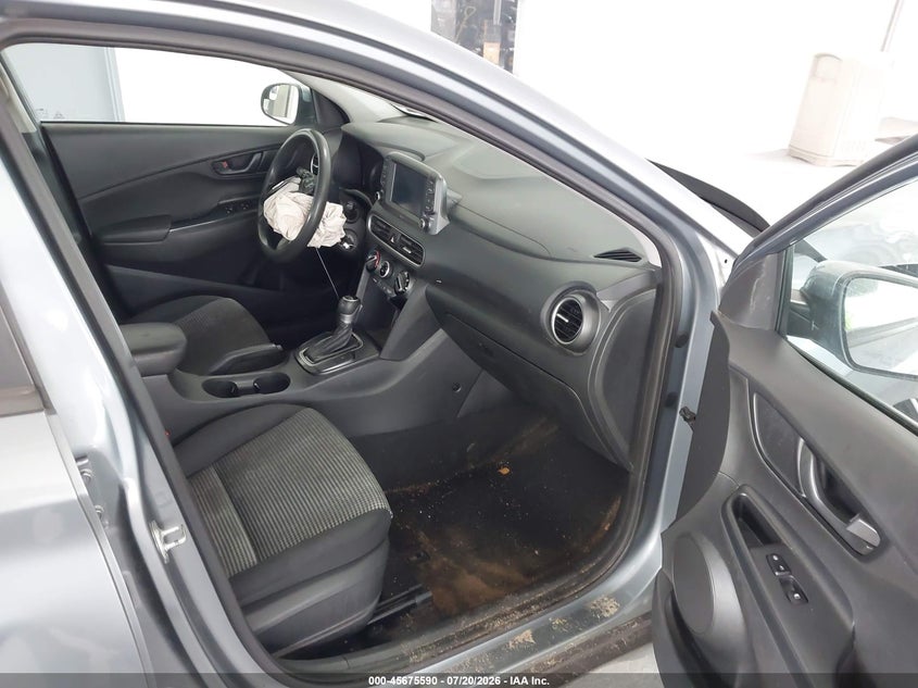 2021 Hyundai Kona Se VIN: KM8K12AAXMU646617 Lot: 45675590