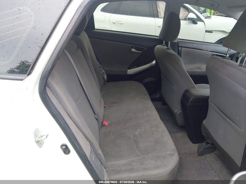 TOYOTA PRIUS - zdjęcie 8