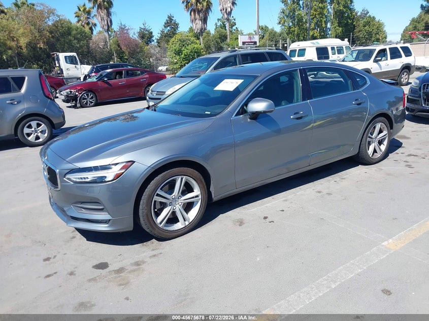2018 Volvo S90, Rear, IAAI, VIN LVY982MK3JP025063 — photo 2