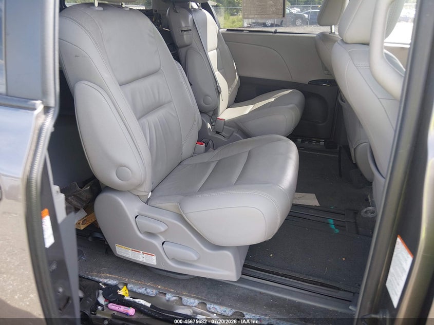 2015 Toyota Sienna Xle Premium 8 Passenger VIN: 5TDYK3DC3FS638932 Lot: 45675682