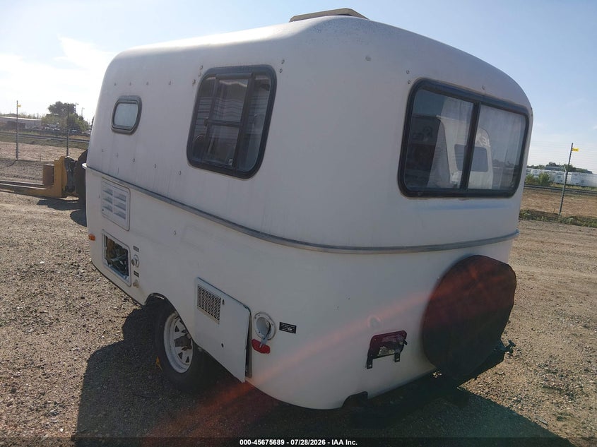 2013 SCAMP 13 FOOT TRAILER auction photo 3