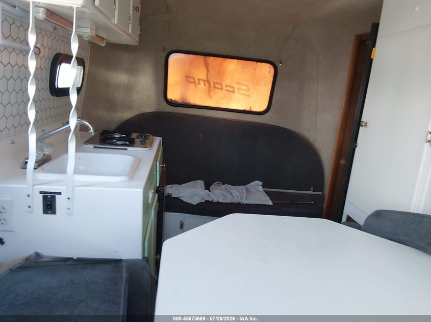 2013 SCAMP 13 FOOT TRAILER auction photo 5