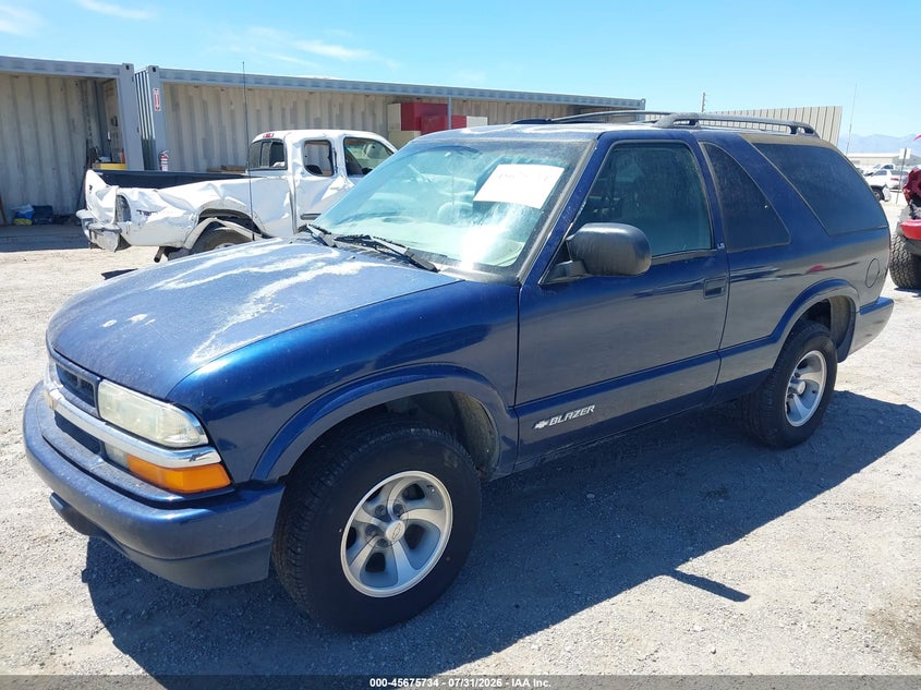 2002 CHEVROLET BLAZER auction photo 2