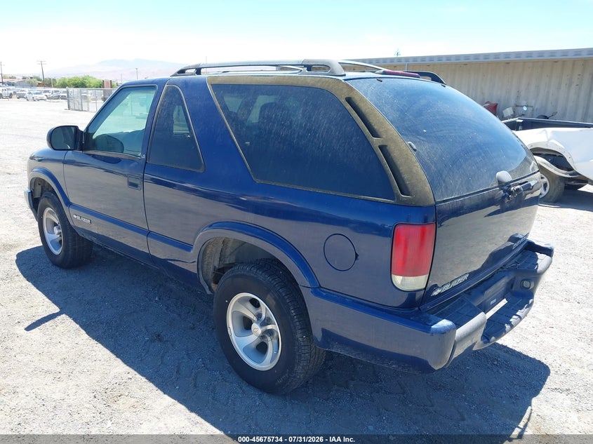 2002 CHEVROLET BLAZER auction photo 3