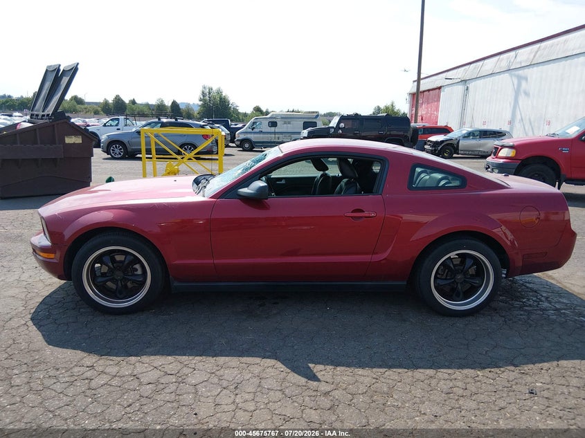 2007 Ford Mustang V6 Deluxe/V6 Premium VIN: 1ZVHT80N275278526 Lot: 45675767