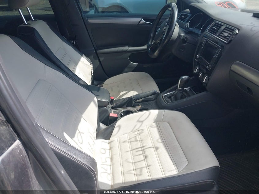 2016 VOLKSWAGEN JETTA auction photo 5