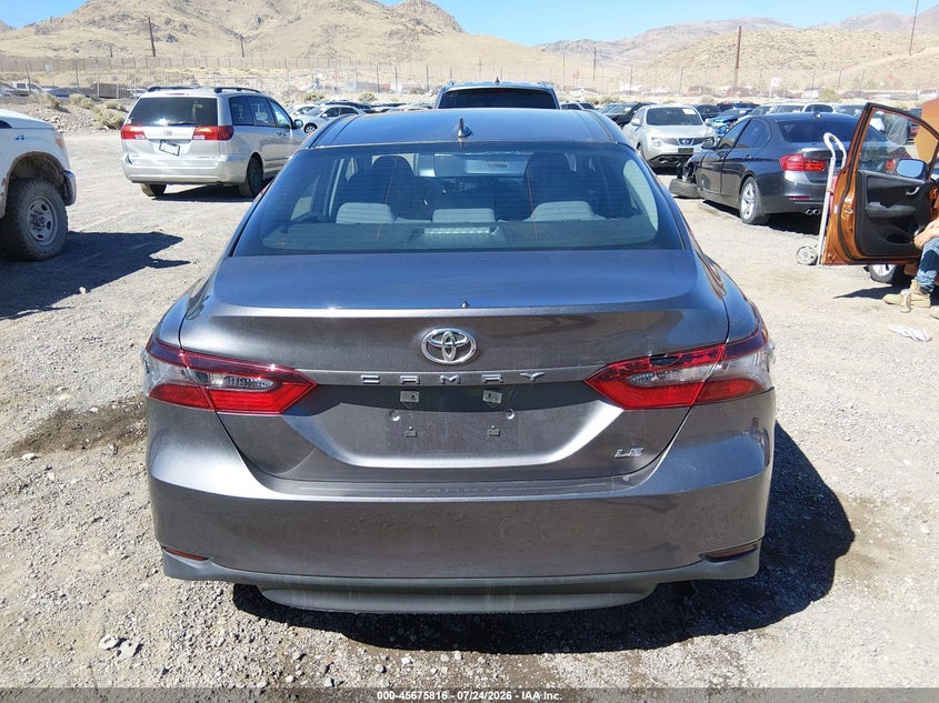 TOYOTA CAMRY - zdjęcie 16