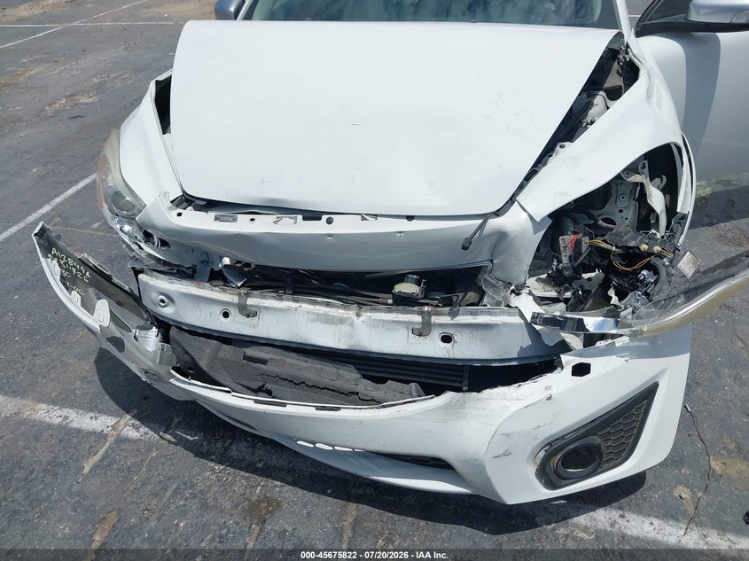 2013 VOLVO C30 auction photo 6