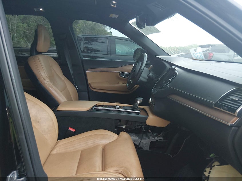 2017 VOLVO XC90 auction photo 5