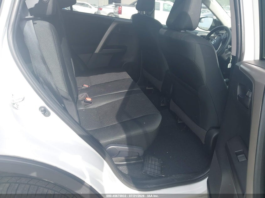 2018 TOYOTA RAV4 auction photo 8