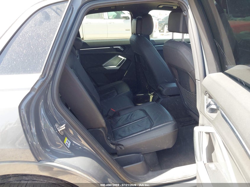 AUDI Q3 - zdjęcie 8
