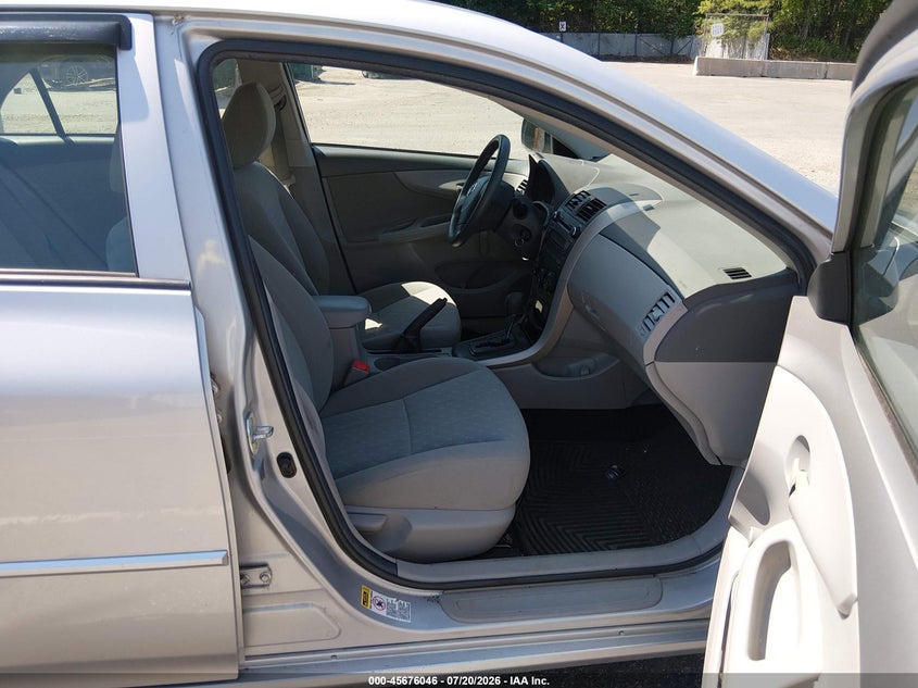2010 TOYOTA COROLLA auction photo 5
