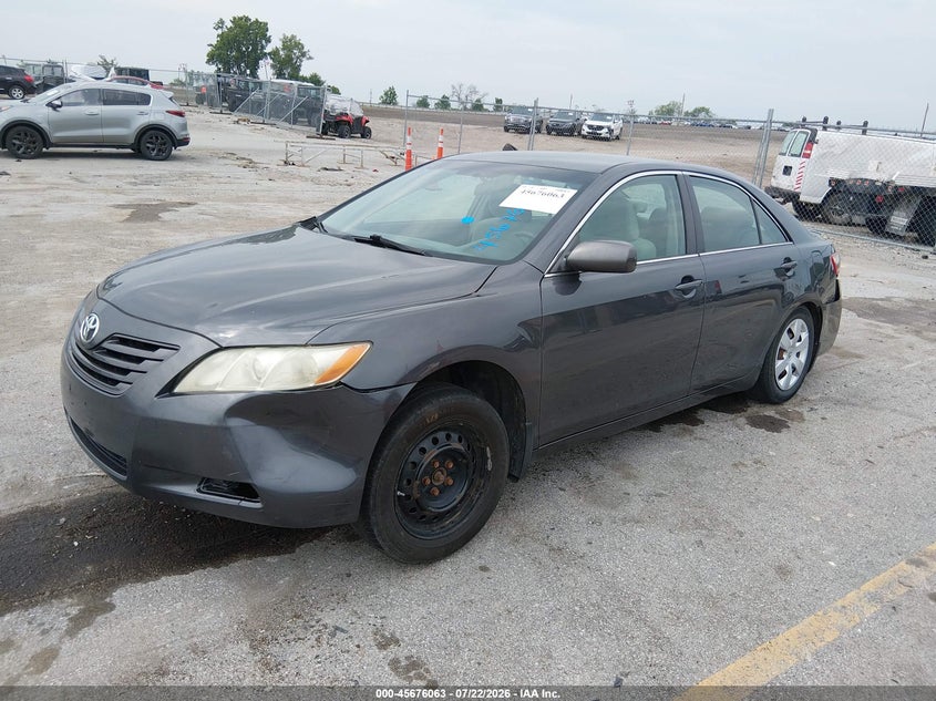 2009 Toyota Camry, Перед і зад, IAAI, VIN 4T1BE46K29U384309 — фото 2