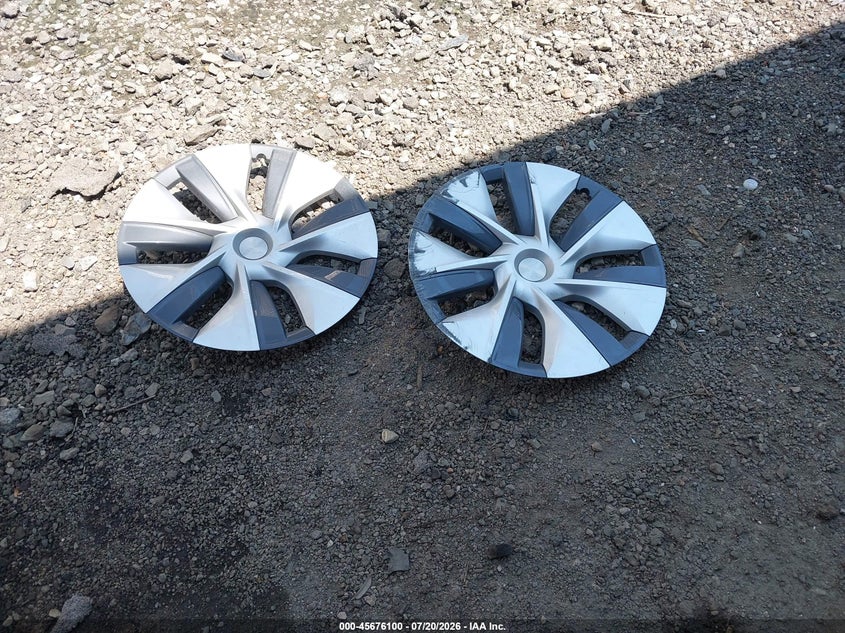 2021 Tesla Model Y Long Range Dual Motor All-Wheel Drive VIN: 5YJYGAEE0MF112605 Lot: 45676100