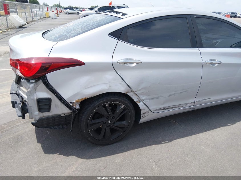 2014 HYUNDAI ELANTRA auction photo 6