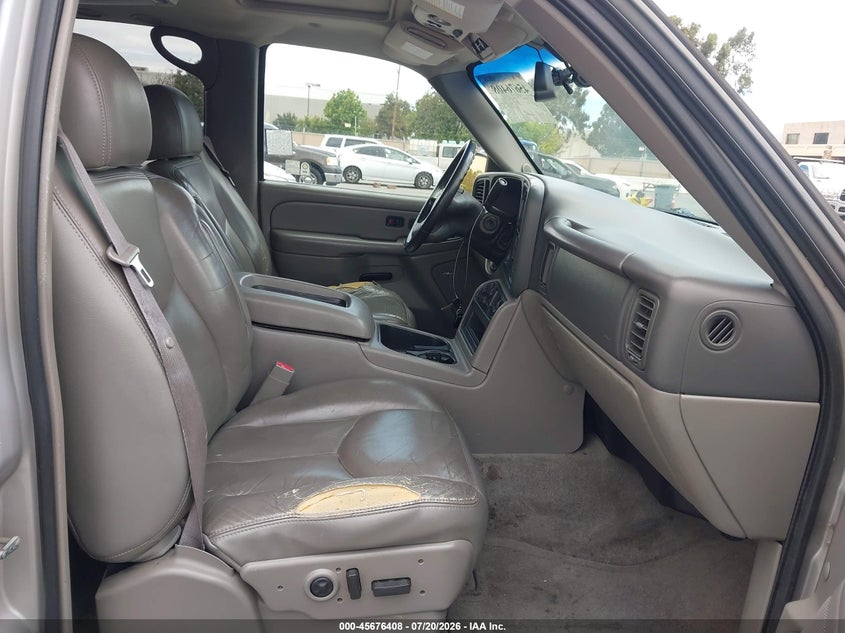 2005 Chevrolet Tahoe Lt VIN: 1GNEC13T95J207326 Lot: 45676408