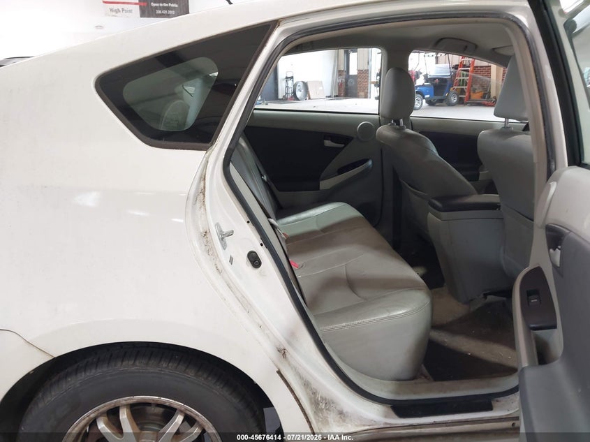 2010 TOYOTA PRIUS auction photo 8