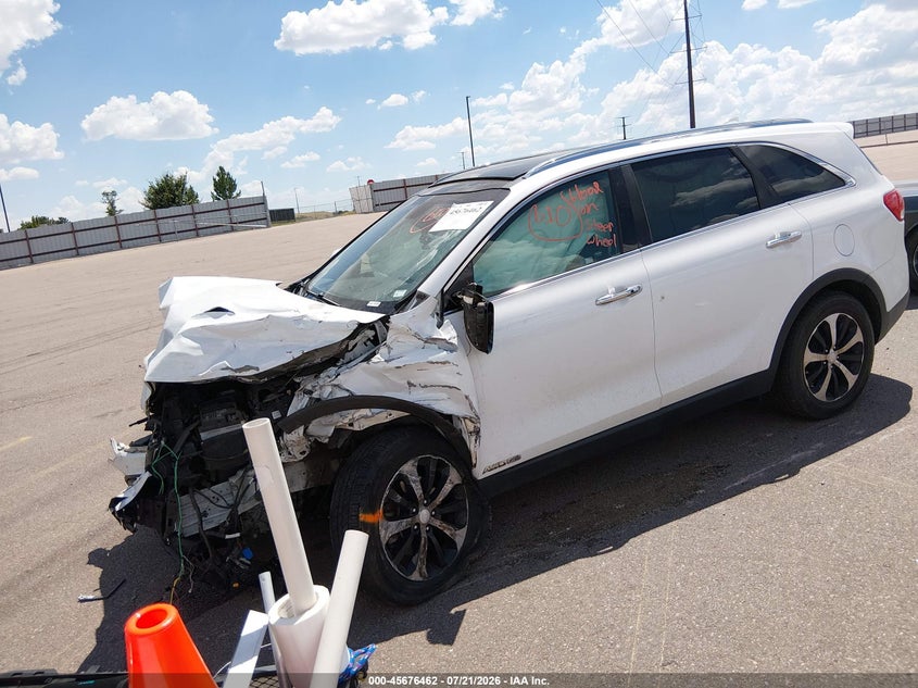 2016 KIA SORENTO auction photo 2