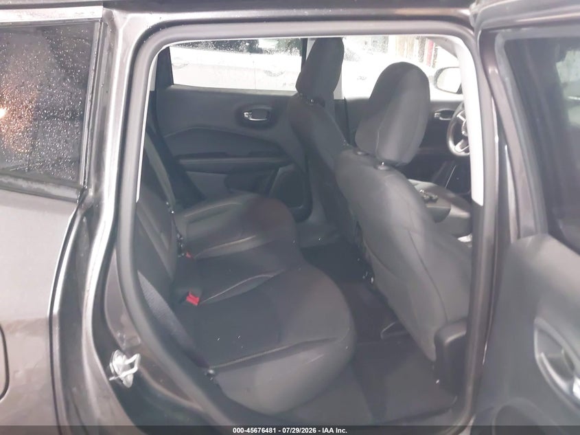 2019 JEEP COMPASS auction photo 8