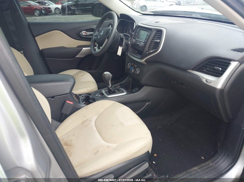 2018 Jeep Cherokee Latitude Fwd VIN: 1C4PJLCX2JD560957 Lot: 45676487