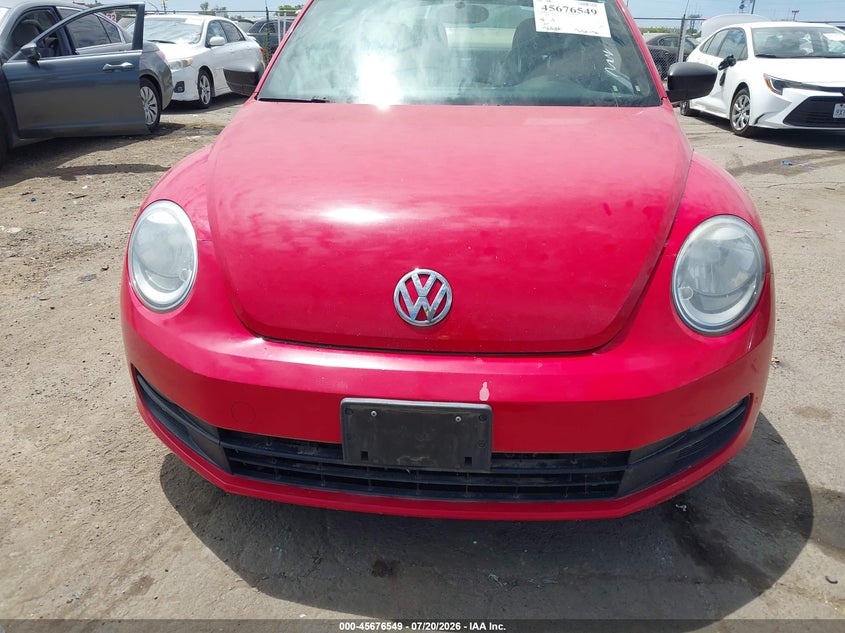 2013 VOLKSWAGEN BEETLE auction photo 6