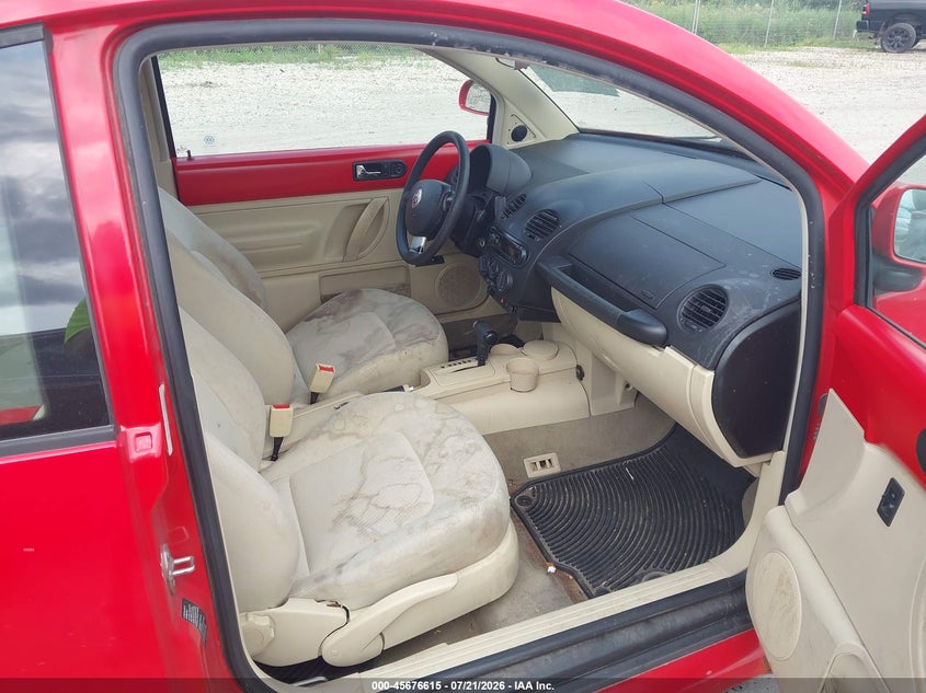 1998 VOLKSWAGEN NEW BEETLE auction photo 5