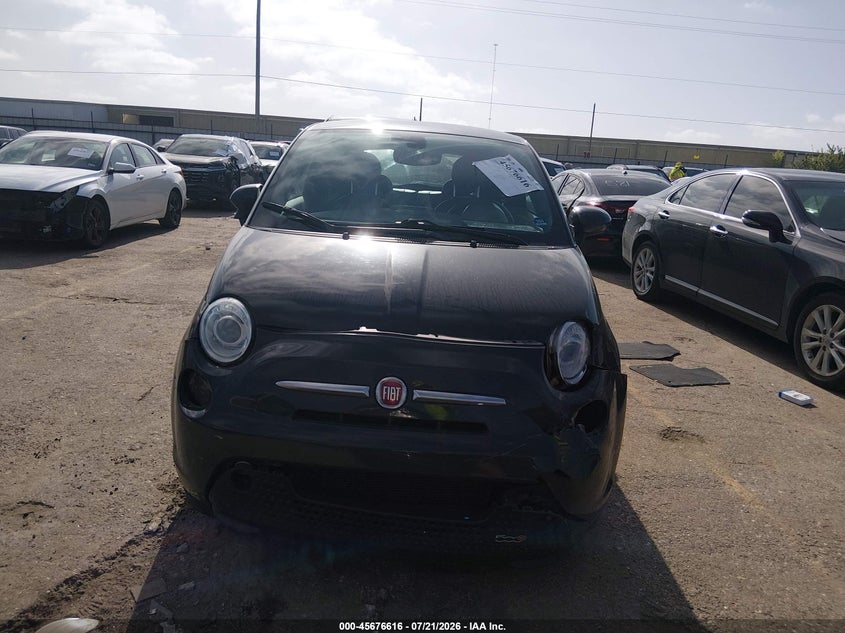 2017 FIAT 500E BATTERY ELECTRIC · Фото 12