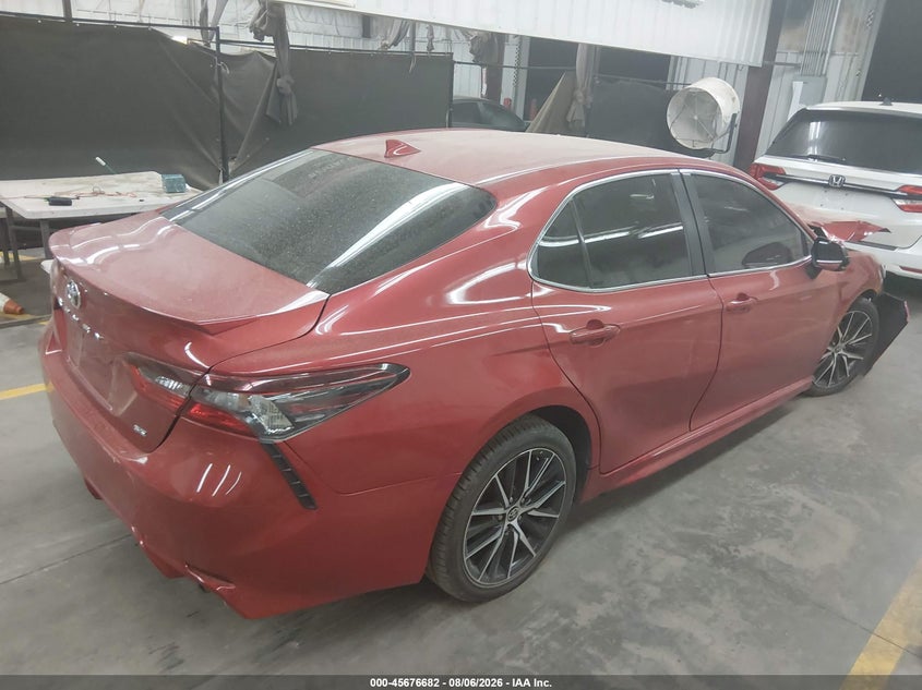 Vin: 4t1g11ak4mu440427, lot: 46175281, toyota camry se 20214