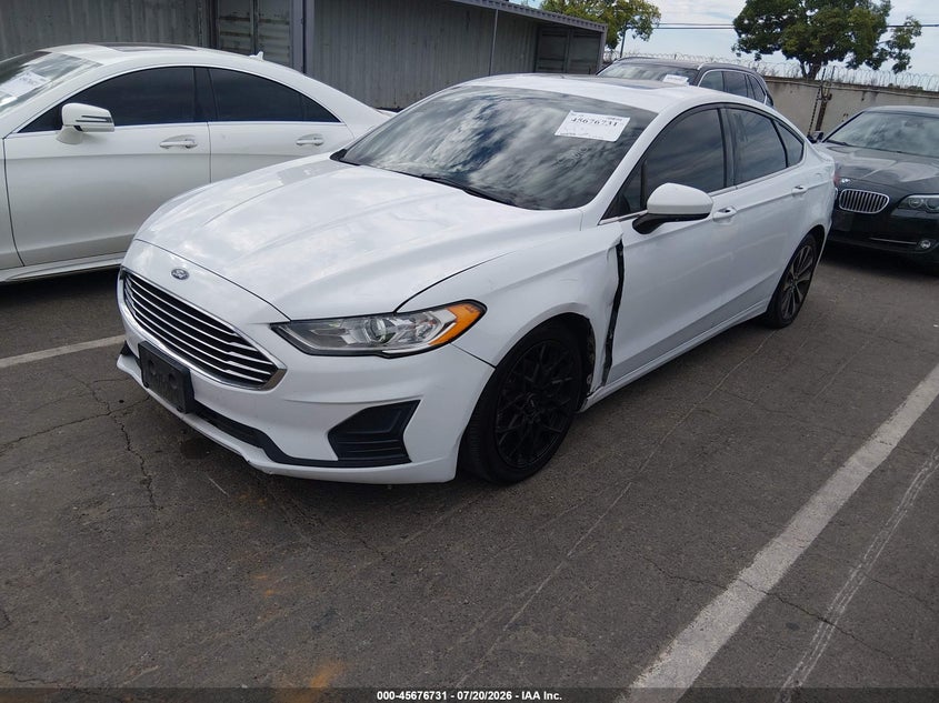 2019 FORD FUSION auction photo 2