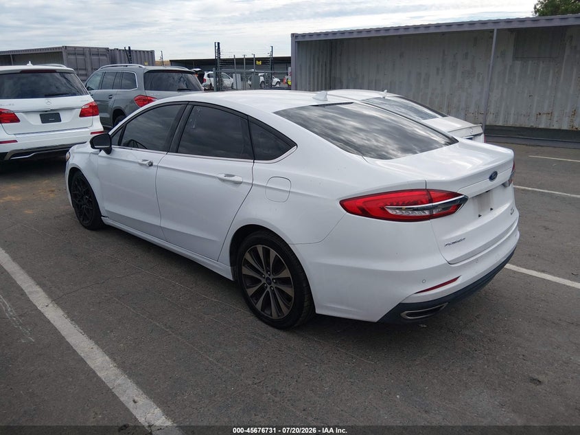 2019 FORD FUSION auction photo 3