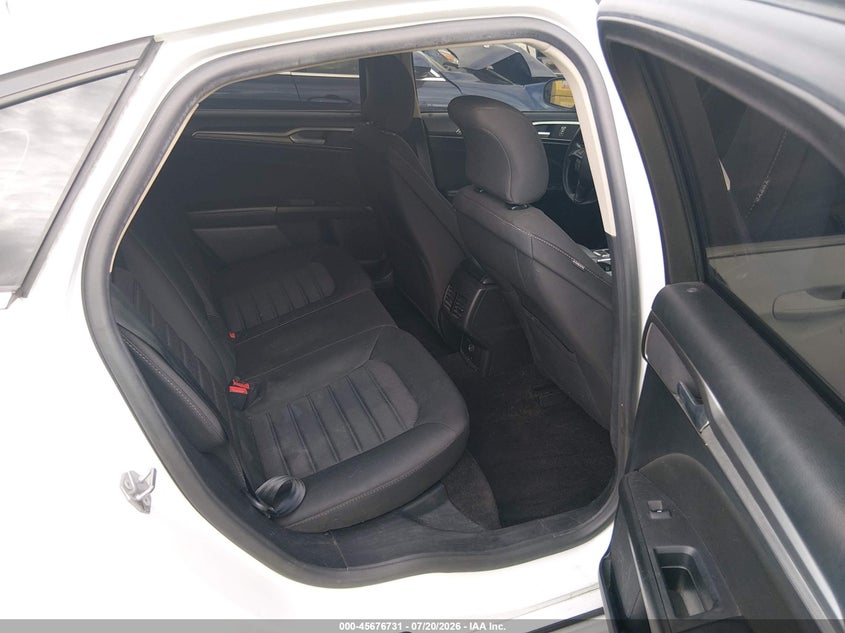 2019 FORD FUSION auction photo 8