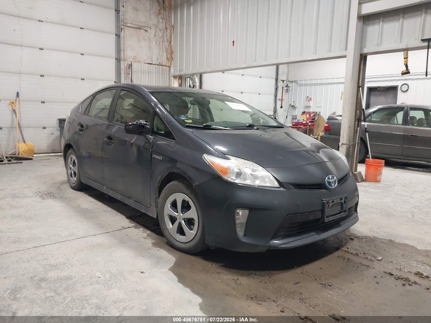 2013 TOYOTA PRIUS auction photo 1
