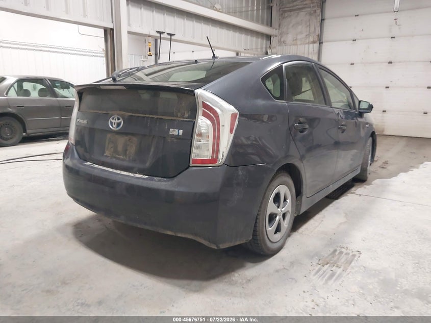 2013 TOYOTA PRIUS auction photo 4